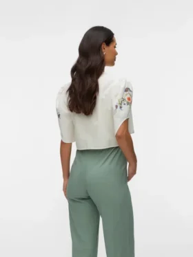 Cropped Fit V-Neck Top