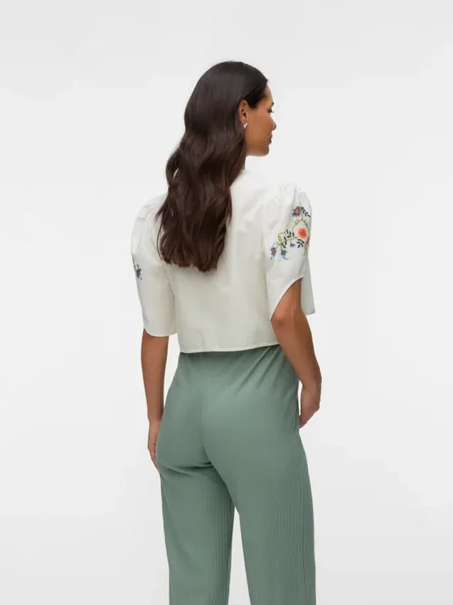 Cropped Fit V-Neck Top Cropped Fit V-Neck Top