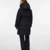 Hood Storm Cuffs to Prevent Wind from Entering Coat