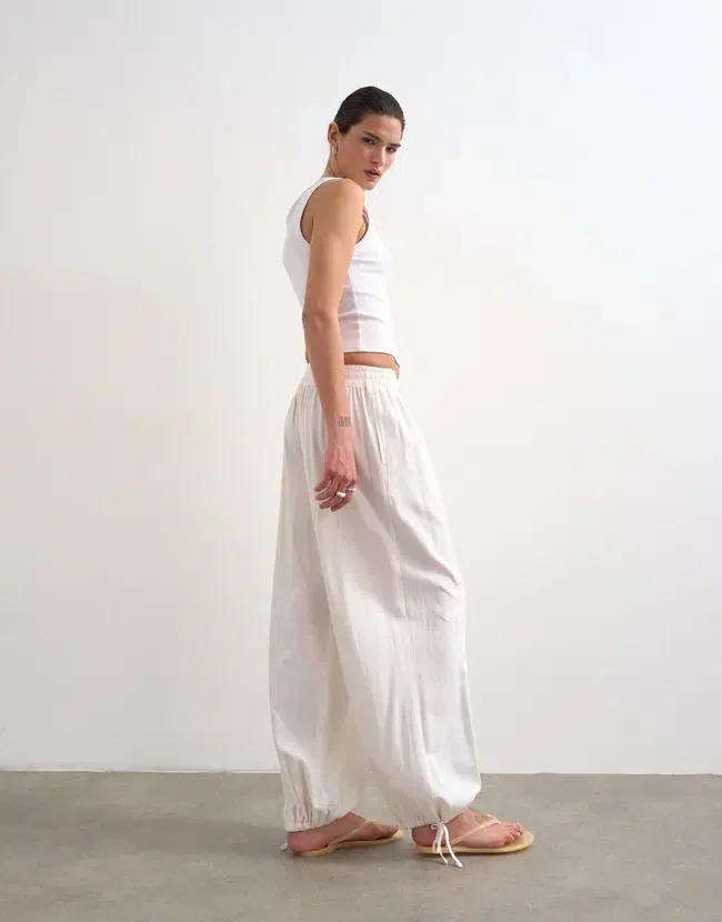 Tsbeate High Rise Trousers Tsbeate High Rise Trousers
