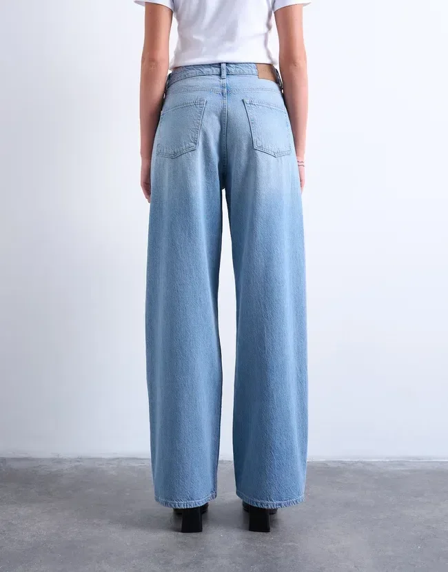 Tscolumn Mid Rise Straight Fit Jeans Tscolumn Mid Rise Straight Fit Jeans