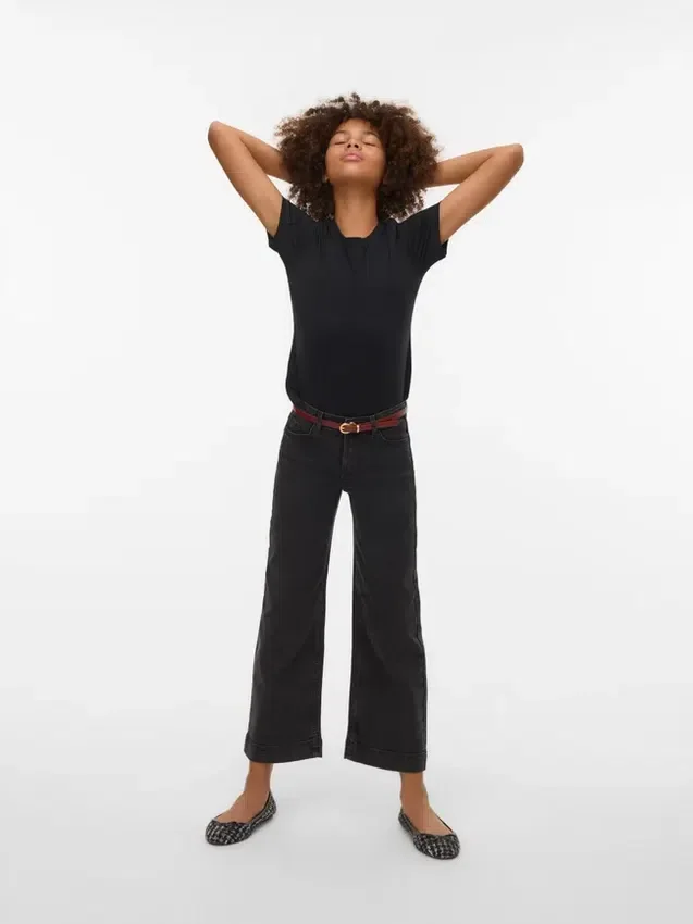 Vmdaisy High Rise Wide Fit – Cropped Jeans Vmdaisy High Rise Wide Fit – Cropped Jeans