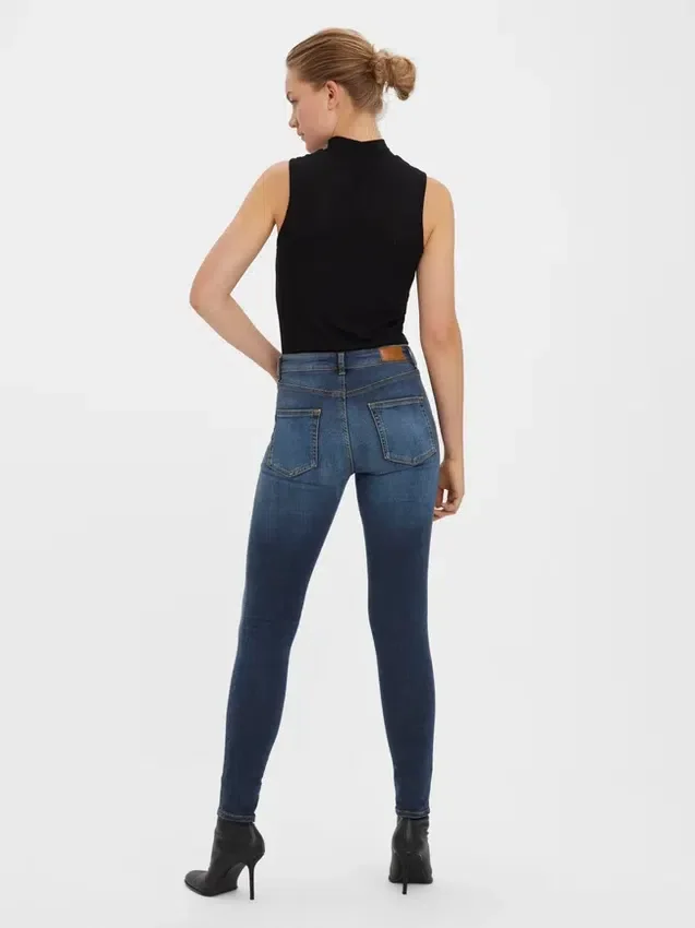 Vmlux Mid Rise Slim Fit Jeans Vmlux Mid Rise Slim Fit Jeans