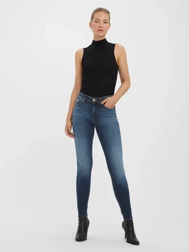 Vmlux Mid Rise Slim Fit Jeans Vmlux Mid Rise Slim Fit Jeans