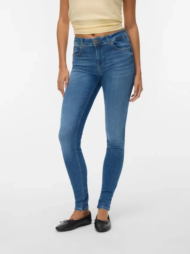 Vmlux Mid Rise Slim Fit Jeans Vmlux Mid Rise Slim Fit Jeans