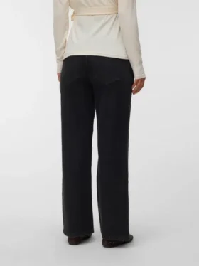 Wide Leg Fit Jeans