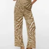 Wide Leg Fit Trousers