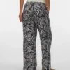 Wide Leg Fit Trousers