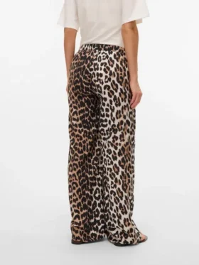 Wide Leg Fit Trousers