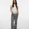 Wide Leg Fit Trousers